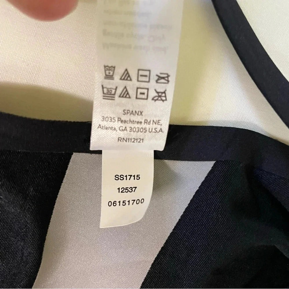 Women’s Spanx OnCore Mid-Thigh Shapewear Comfy Sculpting Bodysuit Size XL Black - Picture 12 of 12